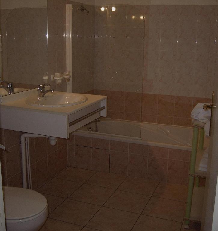 Hotel Le Sorbier Razac-sur-lʼIsle Esterno foto