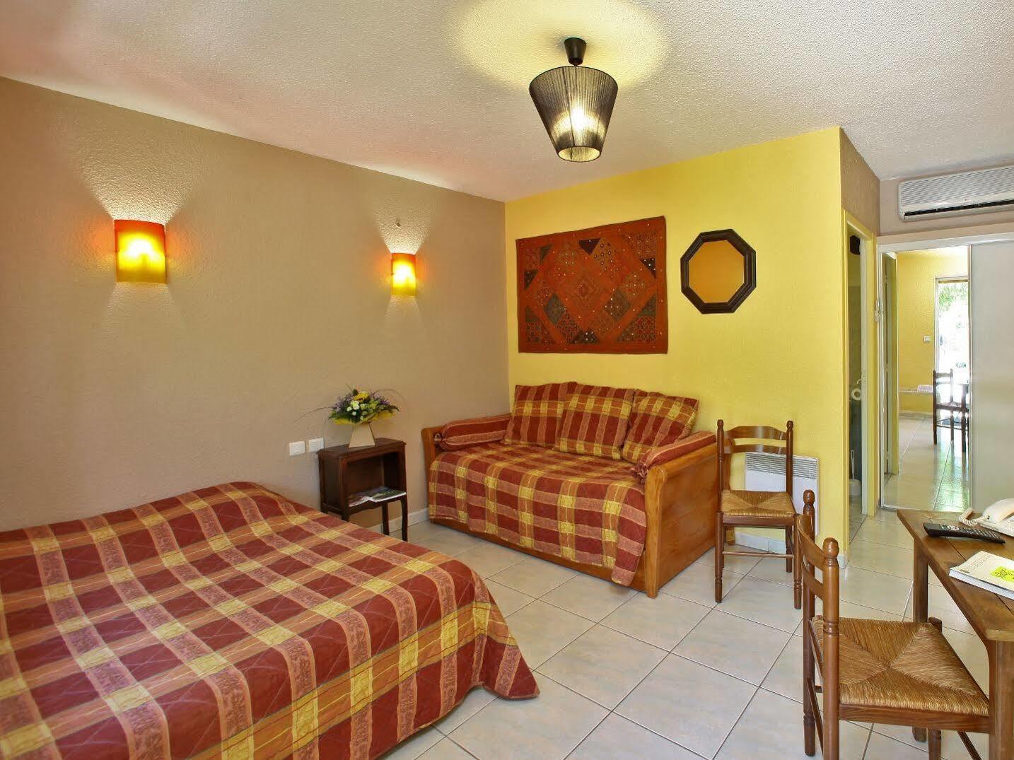 Hotel Le Sorbier Razac-sur-lʼIsle Esterno foto